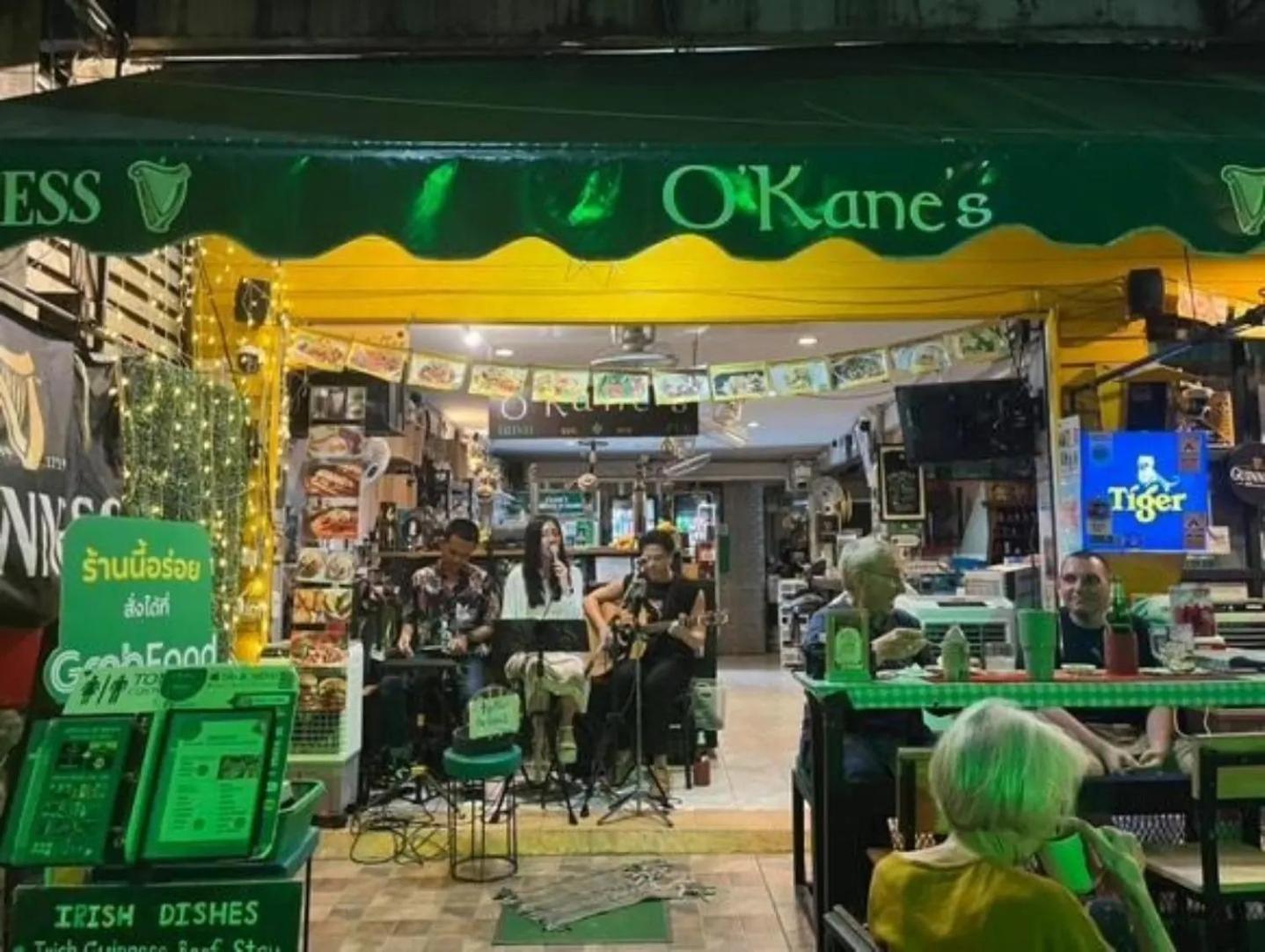 O'Kane'S Pub And Hostel Чианграй Экстерьер фото